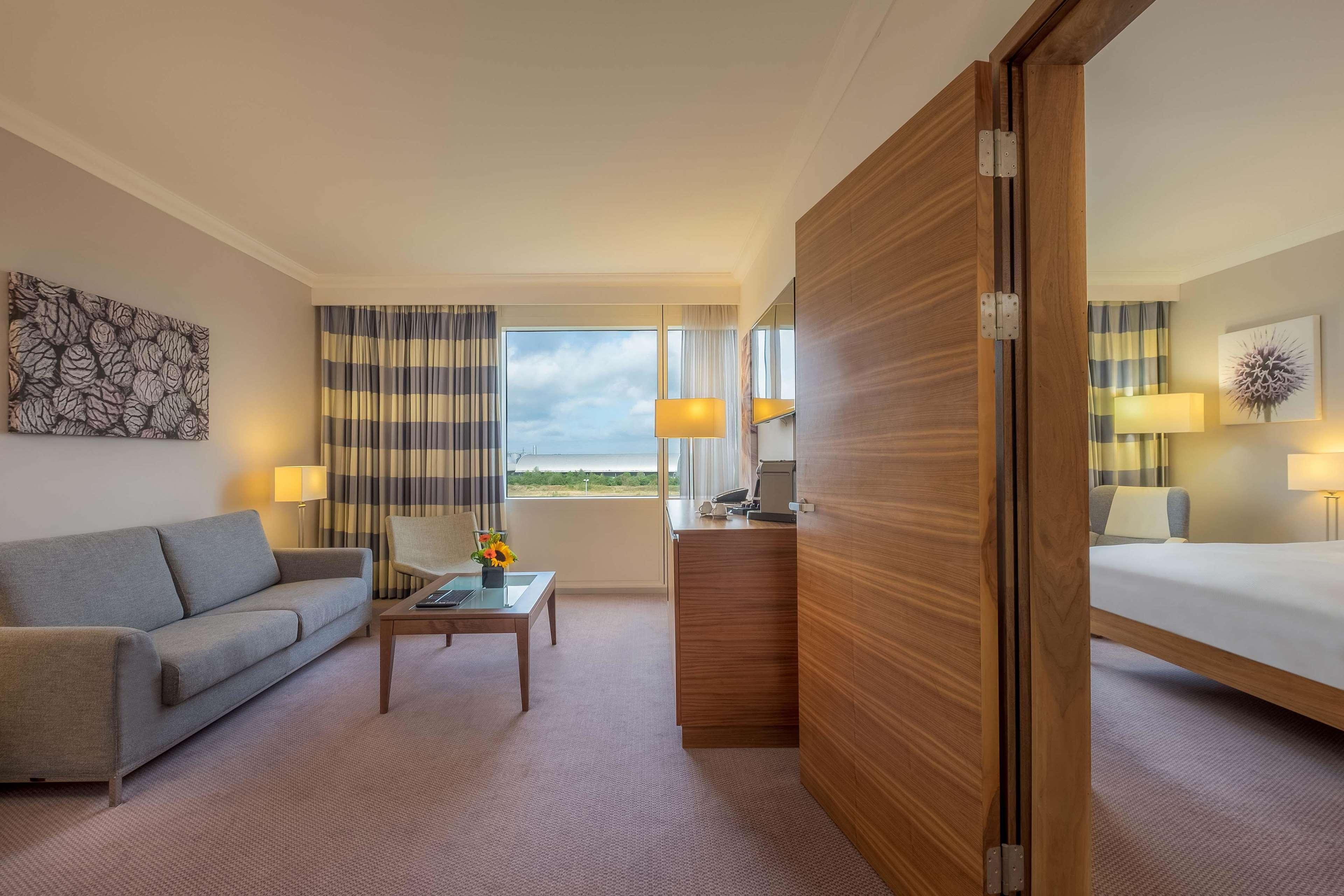 Hilton Reading Exterior foto