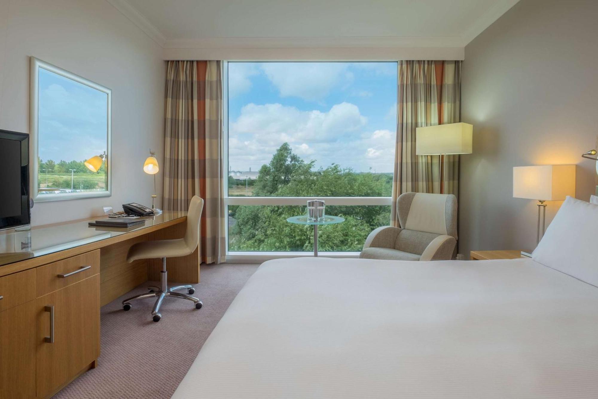 Hilton Reading Exterior foto