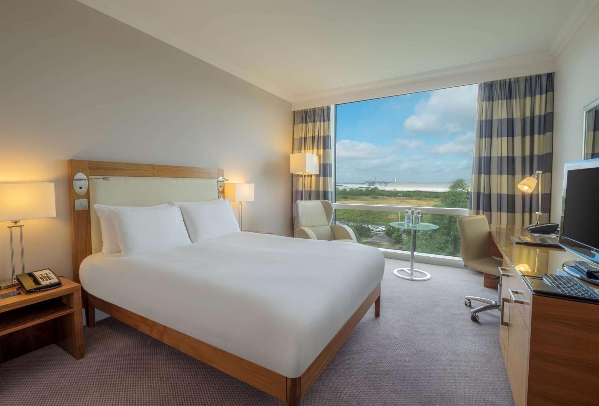 Hilton Reading Exterior foto