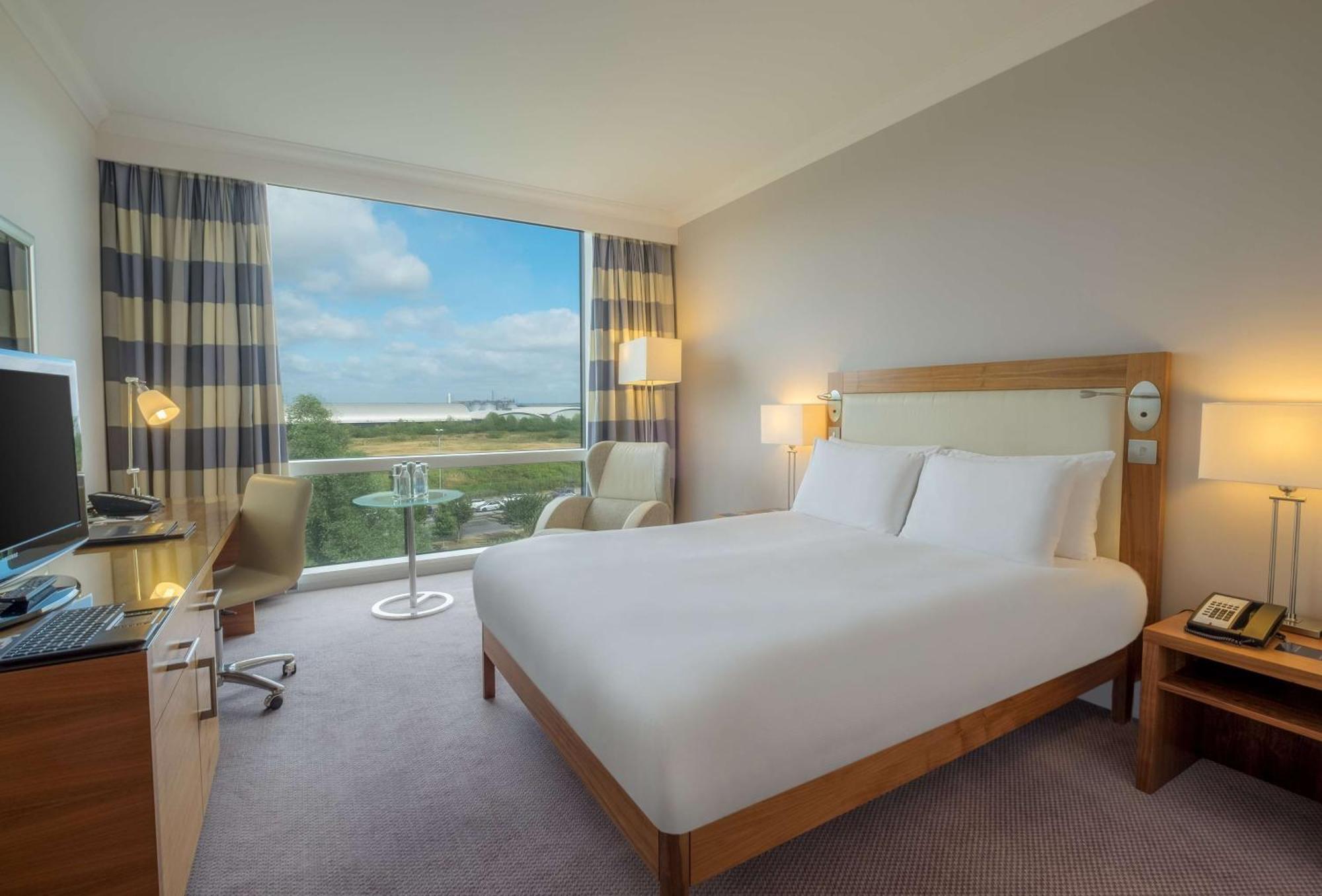 Hilton Reading Exterior foto